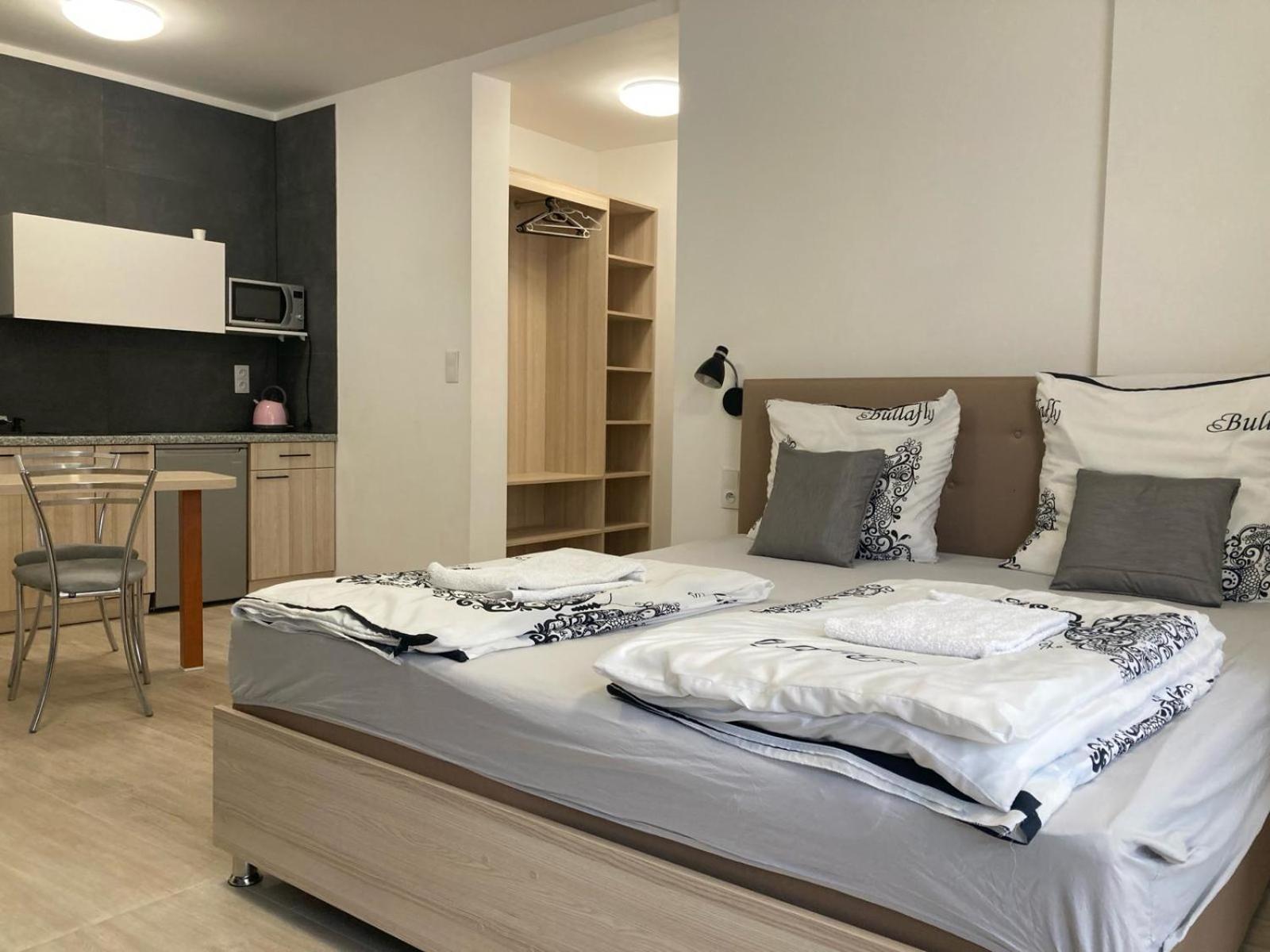 Apartamenty Sw.Rocha Білосток Екстер'єр фото